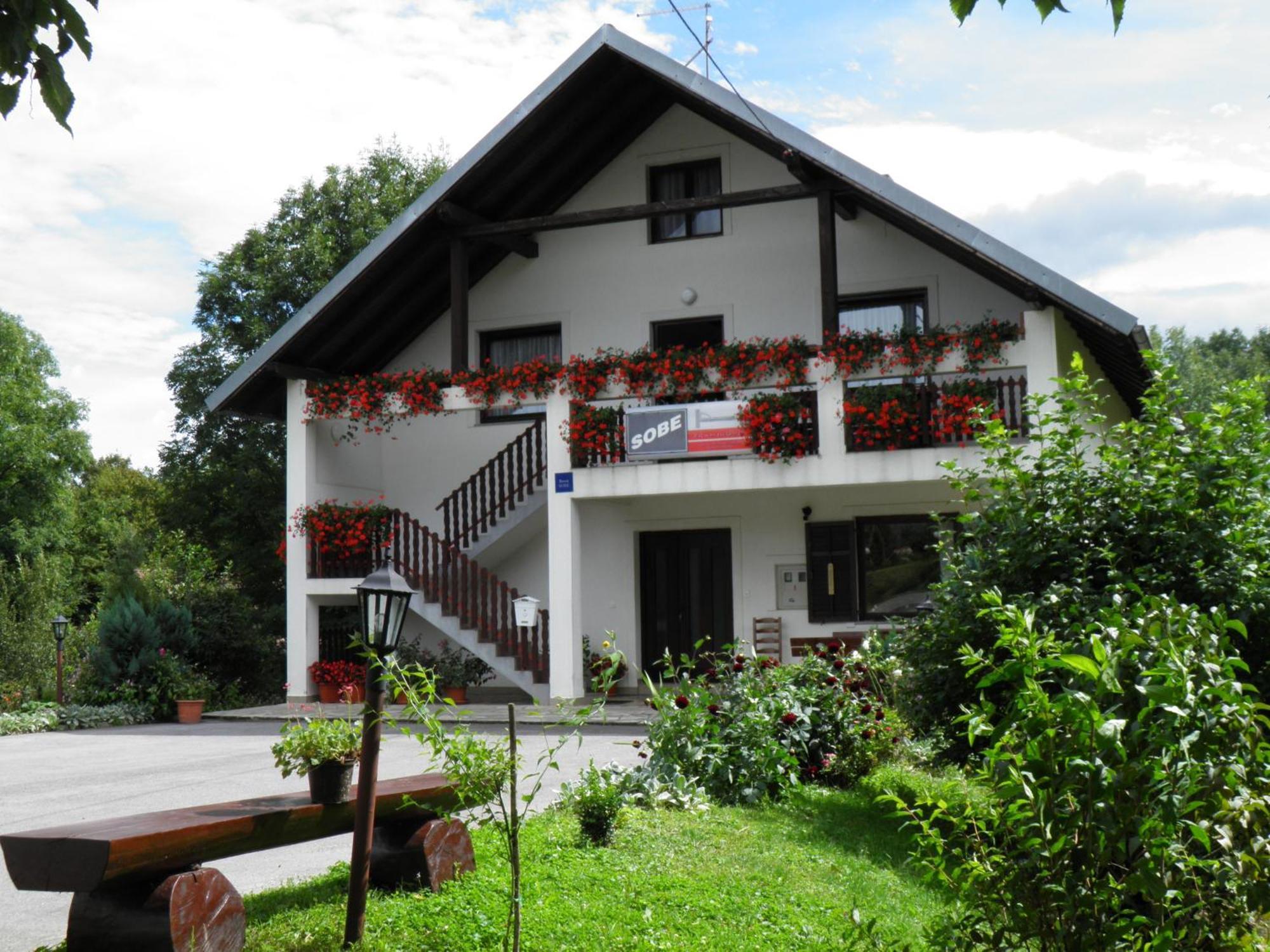 House Janja Plitvice Hotel Seliste Dreznicko Bagian luar foto